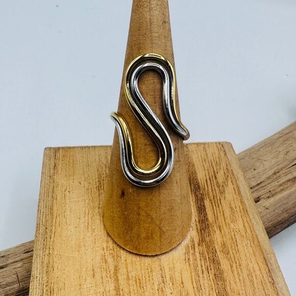 Two-Tone Abstract Ring-18K Gold & Silver-Adjustable - Picture 7 of 7